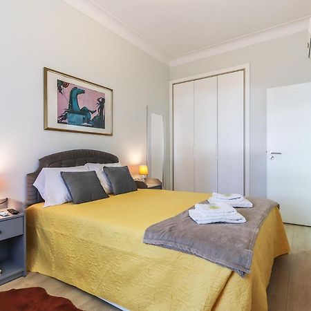 Vita Portucale ! Moscavide Casa Branca W/ Terrace Lisboa Ngoại thất bức ảnh