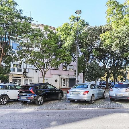 Vita Portucale ! Moscavide Casa Branca W/ Terrace Lisboa Ngoại thất bức ảnh