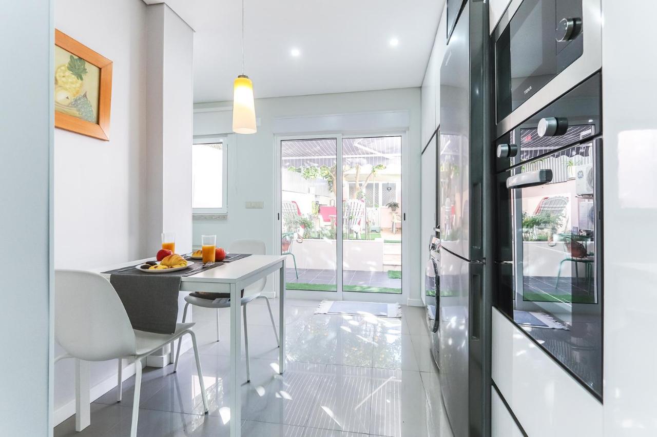 Vita Portucale ! Moscavide Casa Branca W/ Terrace Lisboa Ngoại thất bức ảnh