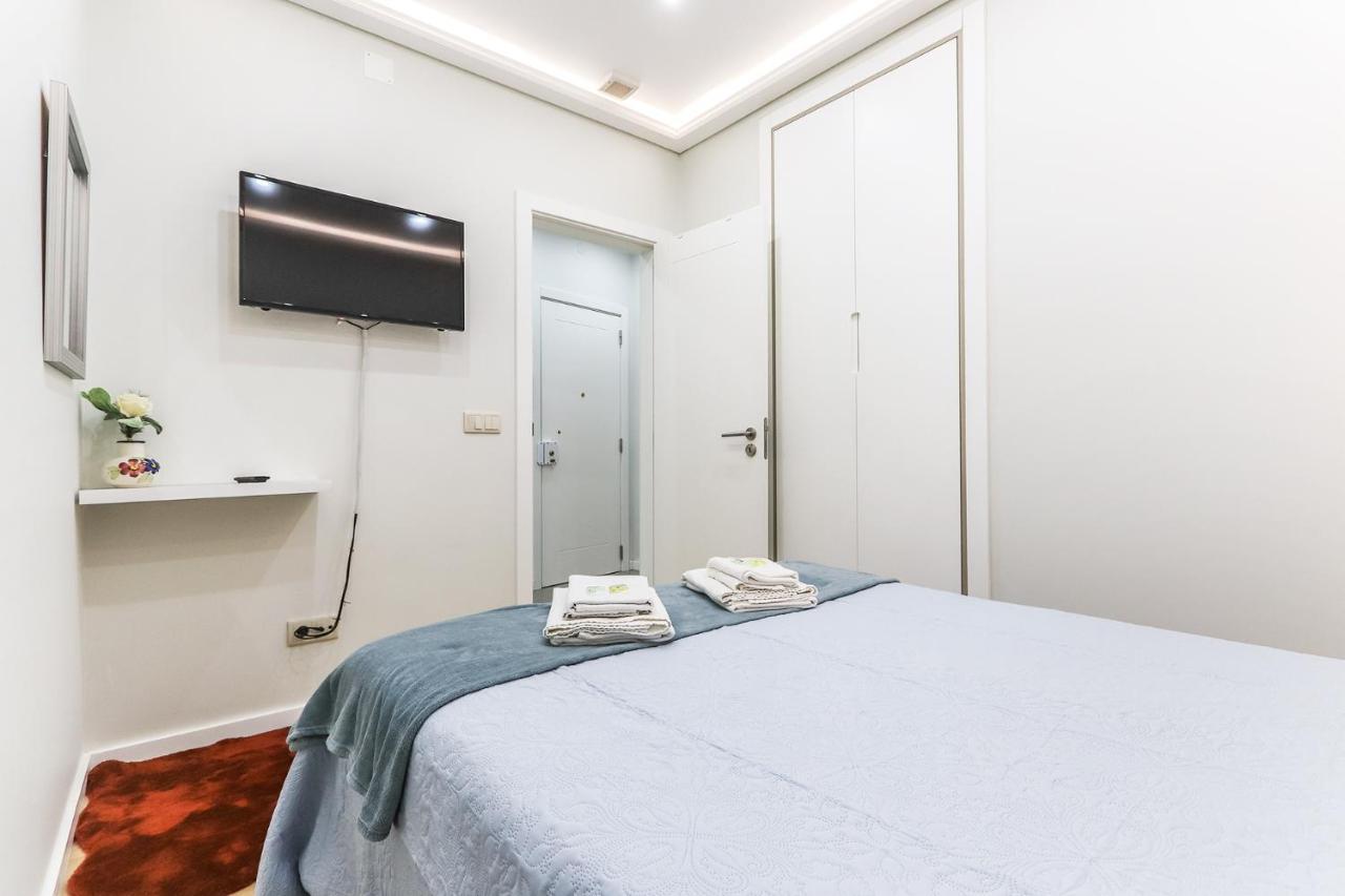 Vita Portucale ! Moscavide Casa Branca W/ Terrace Lisboa Ngoại thất bức ảnh