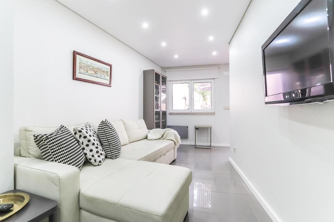 Vita Portucale ! Moscavide Casa Branca W/ Terrace Lisboa Ngoại thất bức ảnh